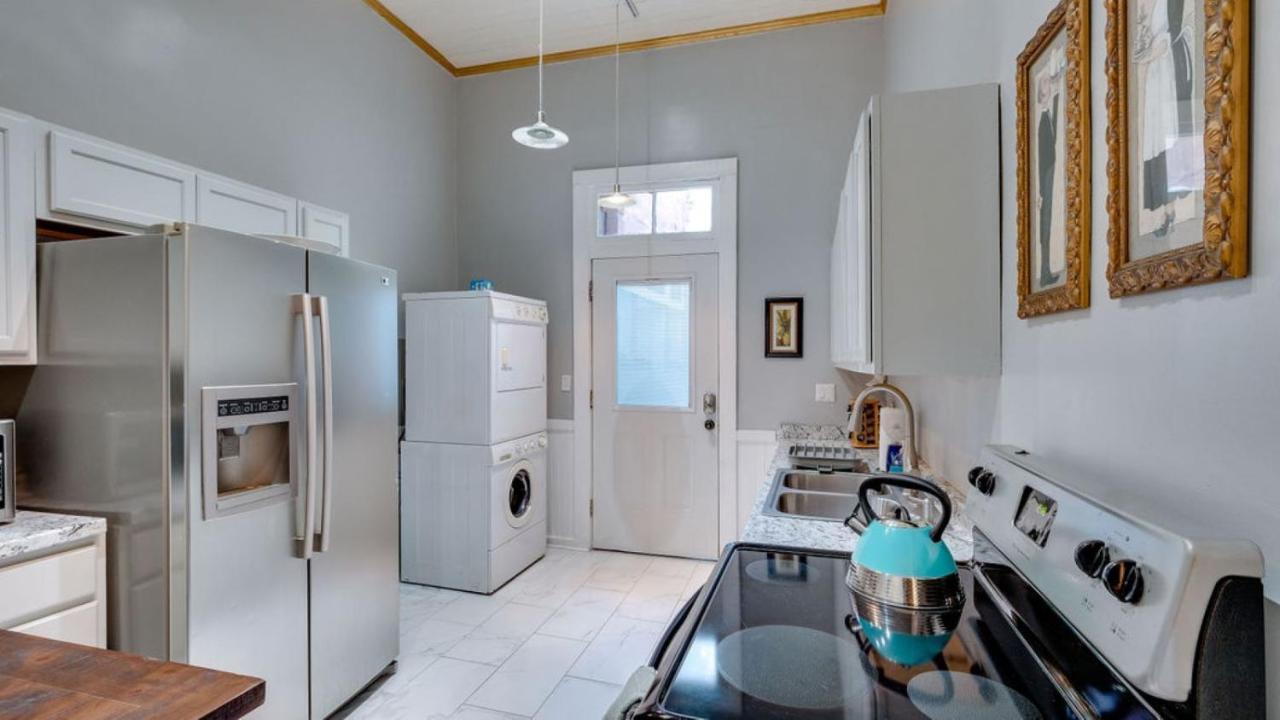 Apartmán Elegant 2 Bed Directly On Forsyth Park Savannah Exteriér fotografie